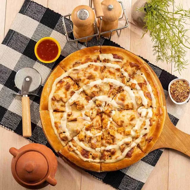Creamy Tikka Melt Pizza